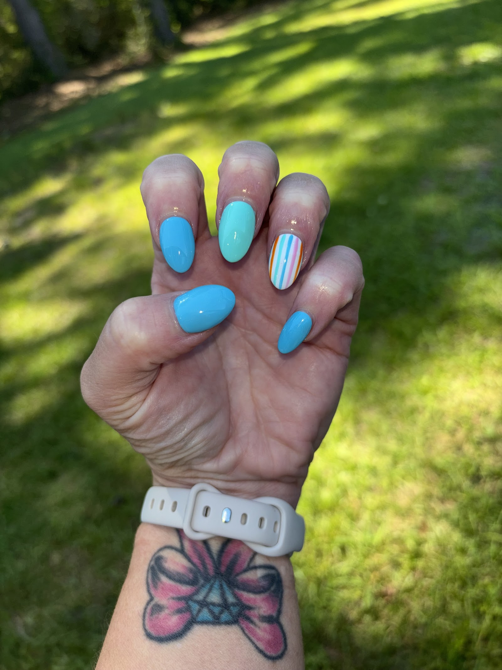 Red Nail & Spa nail photo 3